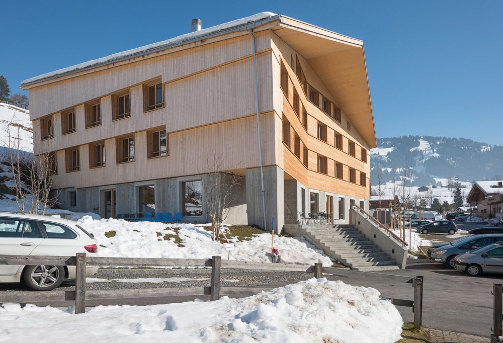 Aspect extérieur Auberge de Jeunesse Gstaad Saanenland à l'hiver