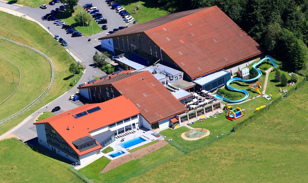 Outside area Jura Sport & Spa Resort