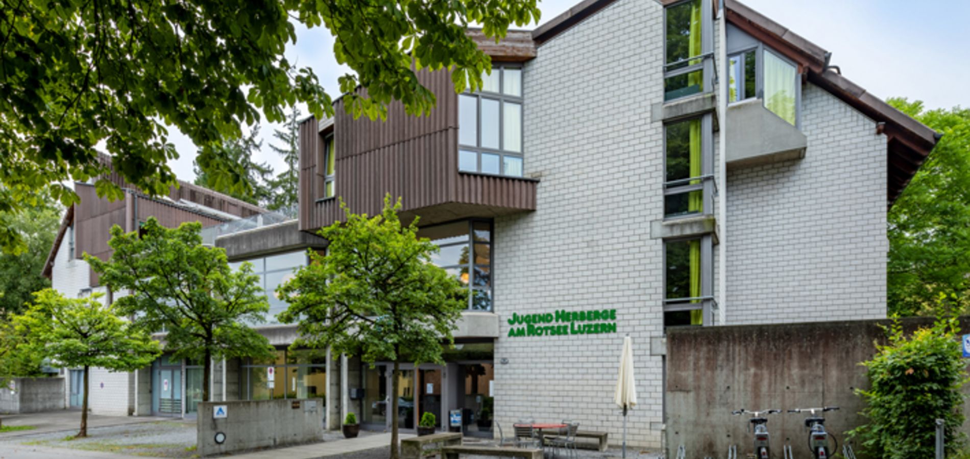 Outside area Lucerne Youth Hostel